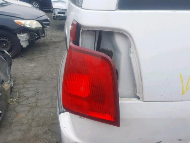 5LMFU27R83LJ24169 - 2003 LINCOLN NAVIGATOR 白色 照片 9