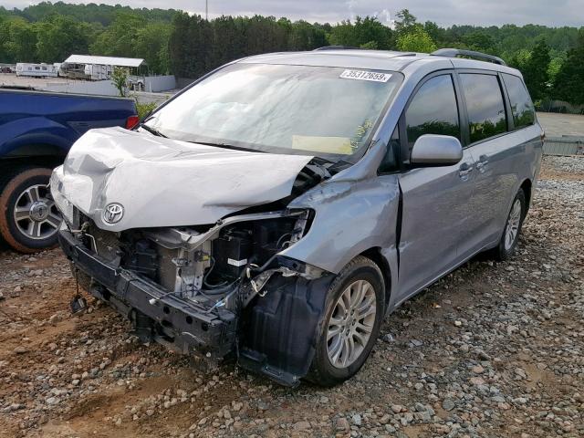 5TDYK3DC6FS640304 - 2015 TOYOTA SIENNA XLE SILVER photo 2