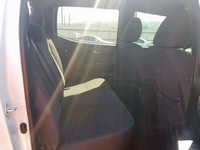 5TFCZ5AN2JX129330 - 2018 TOYOTA TACOMA DOU თეთრი ფოტო 6