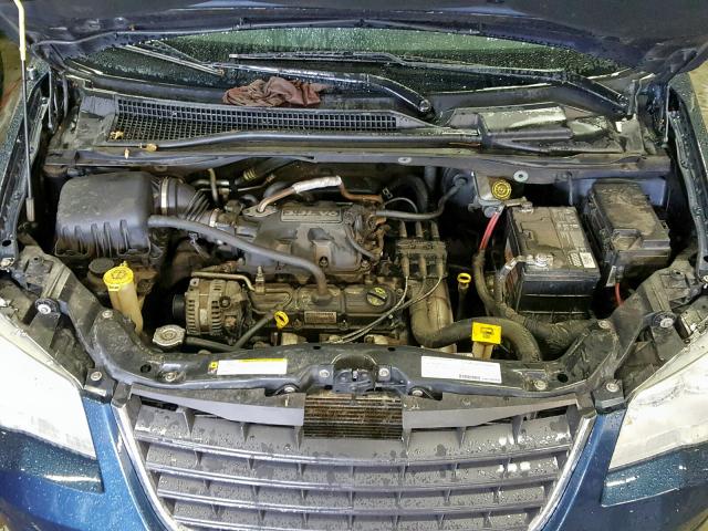 2A8HR44H48R762113 - 2008 CHRYSLER TOWN & COU BLUE photo 7