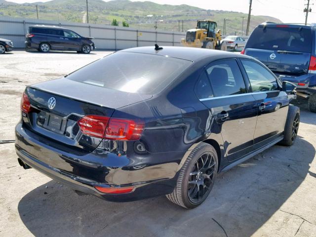 3VW5S7AJ4DM440478 - 2013 VOLKSWAGEN JETTA GLI BLACK photo 4