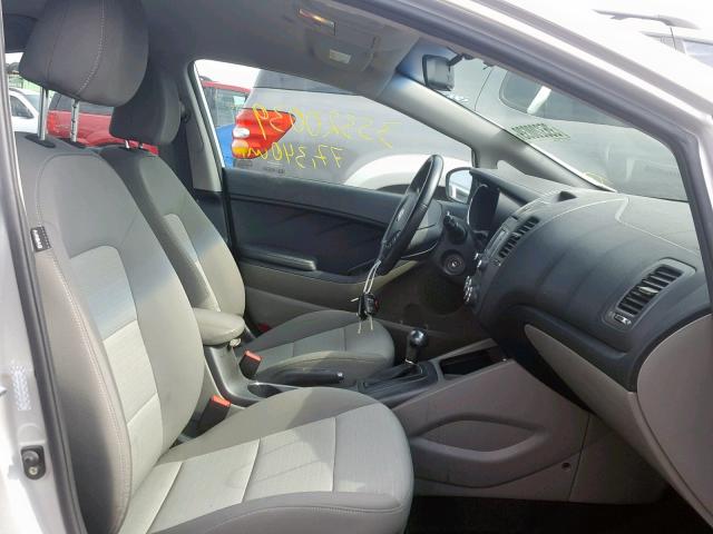 KNAFX4A86E5111371 - 2014 KIA FORTE EX SILVER photo 5