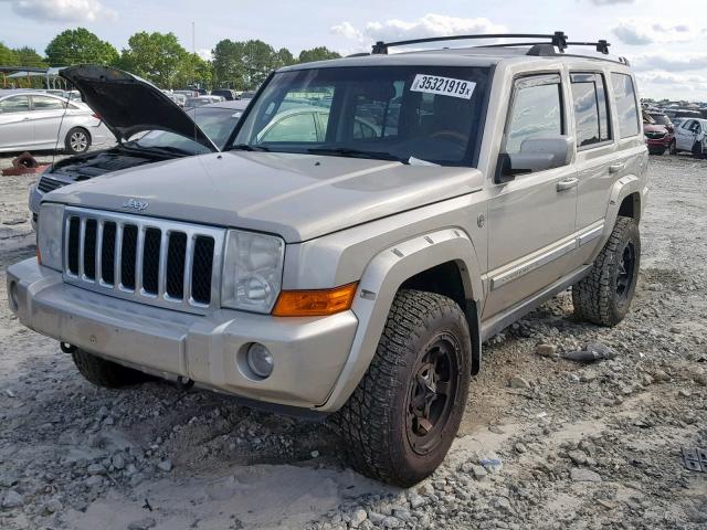 1J8HG68297C608138 - 2007 JEEP COMMANDER GOLD photo 2