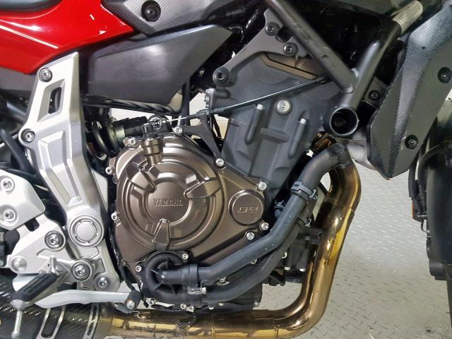 JYARM06E1FA003440 - 2015 YAMAHA FZ07 RED photo 11