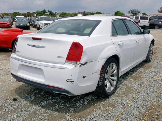 2C3CCAAG5HH626886 - 2017 CHRYSLER 300 LIMITE WHITE photo 4