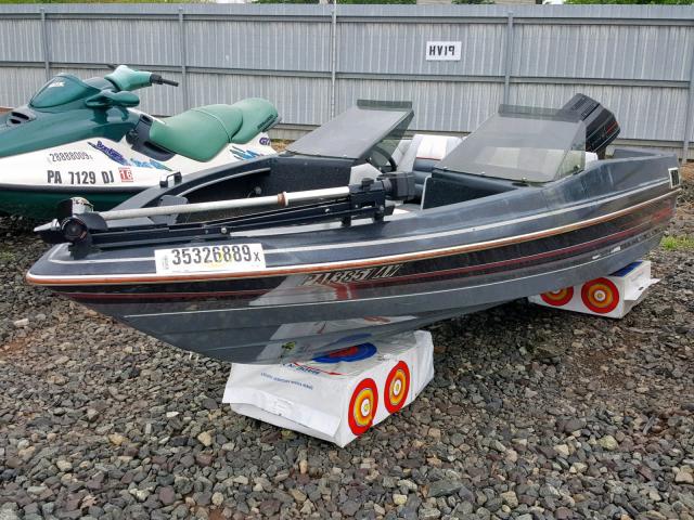 BVLB12FVI990 - 1990 COBP MARINE/TRL BLACK photo 2