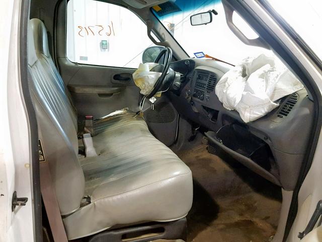 1FTRF17W9YKB00474 - 2000 FORD F150 WHITE photo 5