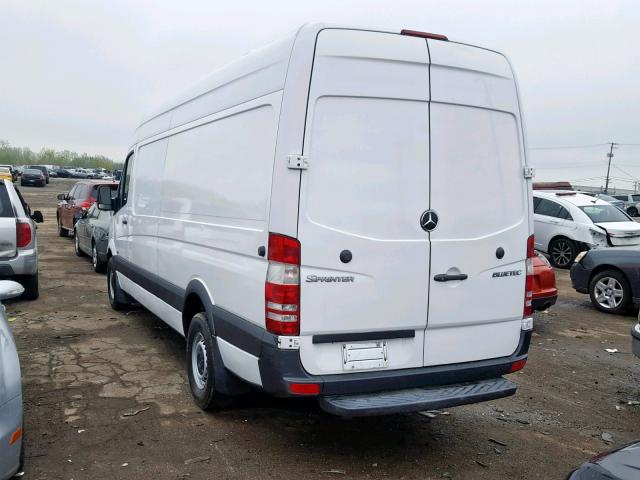 WD3PE8CC5B5543946 - 2011 MERCEDES-BENZ SPRINTER 2 WHITE photo 3