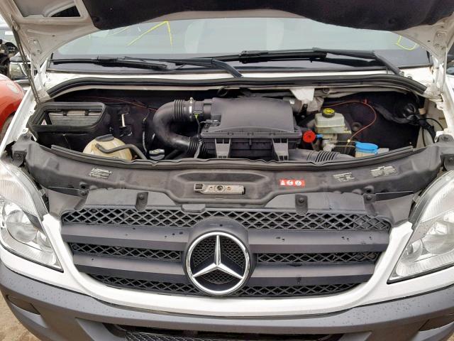 WD3PE8CC5B5543946 - 2011 MERCEDES-BENZ SPRINTER 2 WHITE photo 7