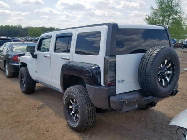 5GTEN13E688168008 - 2008 HUMMER H3 WHITE photo 3