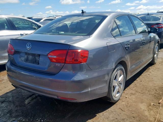 3VWLL7AJ5CM377202 - 2012 VOLKSWAGEN JETTA TDI GRAY photo 4