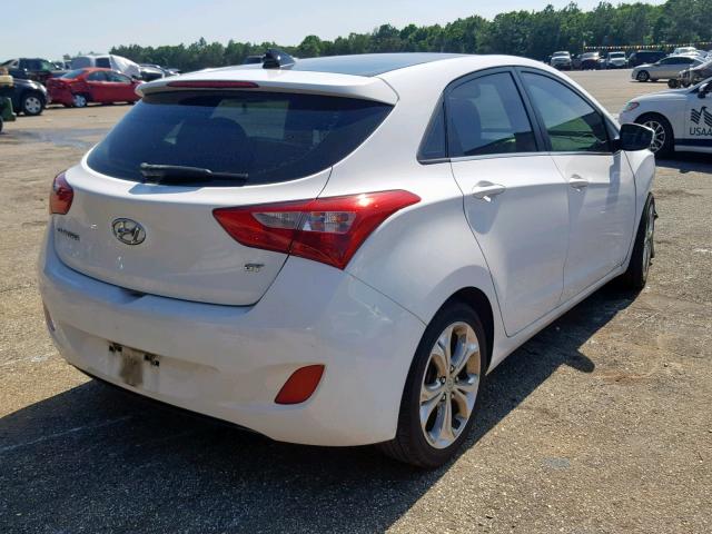 KMHD35LE2DU028146 - 2013 HYUNDAI ELANTRA GT WHITE photo 4