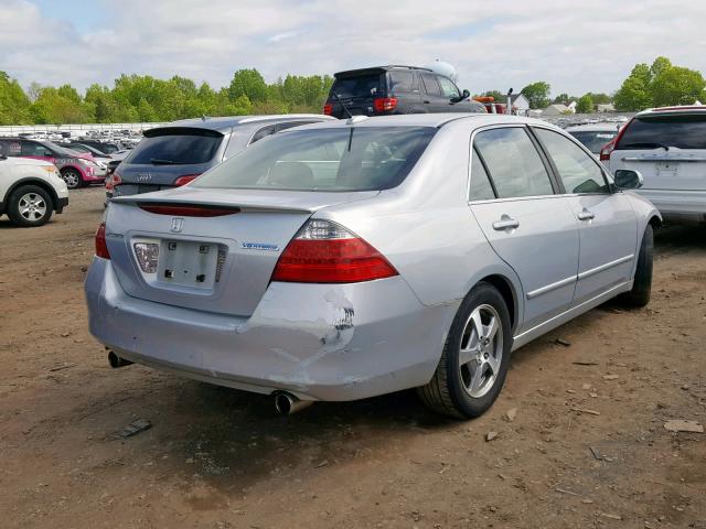 JHMCN36486C000408 - 2006 HONDA ACCORD HYB SILVER photo 4