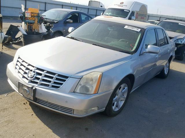 1G6KD57Y06U229434 - 2006 CADILLAC DTS SILVER photo 2