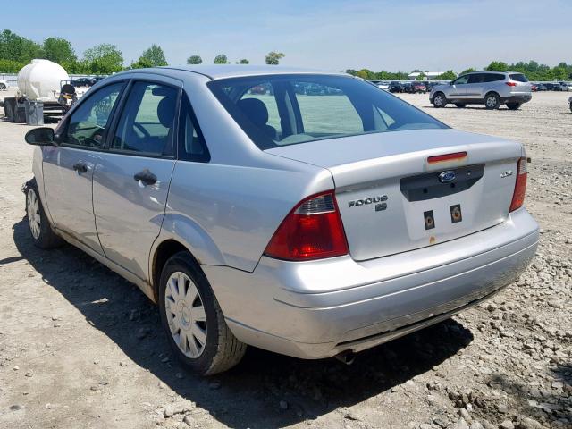 1FAFP34NX5W124350 - 2005 FORD FOCUS ZX4 SILVER photo 3