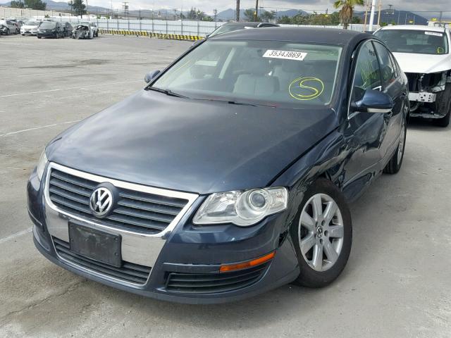 WVWJK73CX8P065051 - 2008 VOLKSWAGEN PASSAT TUR BLUE photo 2