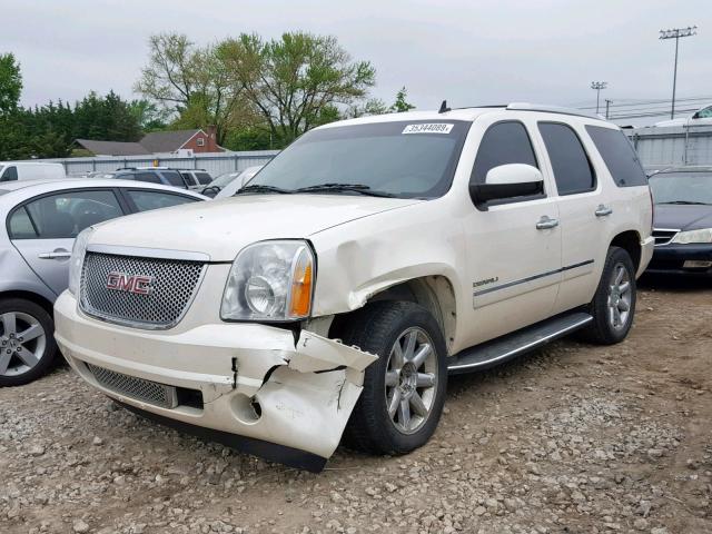 1GKUKEEF0AR255562 - 2010 GMC YUKON DENA WHITE photo 2