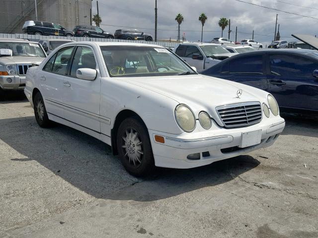 WDBJF65J1YA973609 - 2000 MERCEDES-BENZ E 320 WHITE photo 1