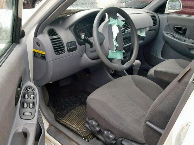 KMHCG45C35U593187 - 2005 HYUNDAI ACCENT GL WHITE photo 9