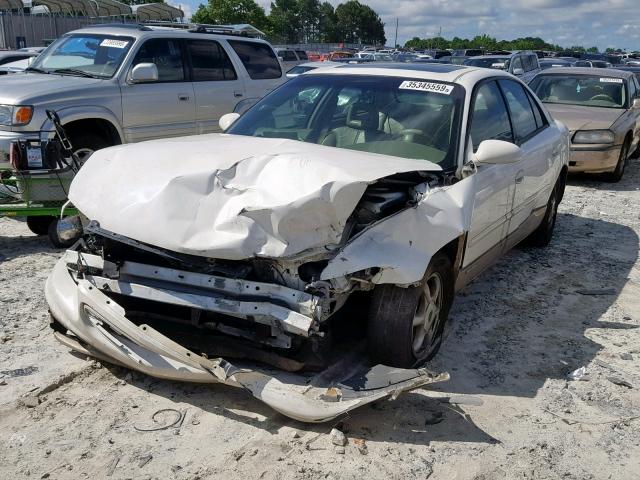 2G4WF551031124085 - 2003 BUICK REGAL GS WHITE photo 2