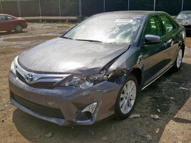 4T1BD1FK0CU035903 - 2012 TOYOTA CAMRY HYBR GRAY photo 2