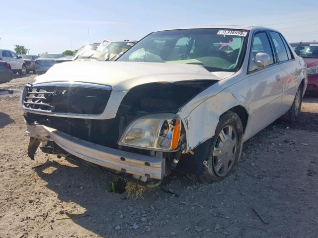 1G6KD54YX4U153965 - 2004 CADILLAC DEVILLE WHITE photo 2