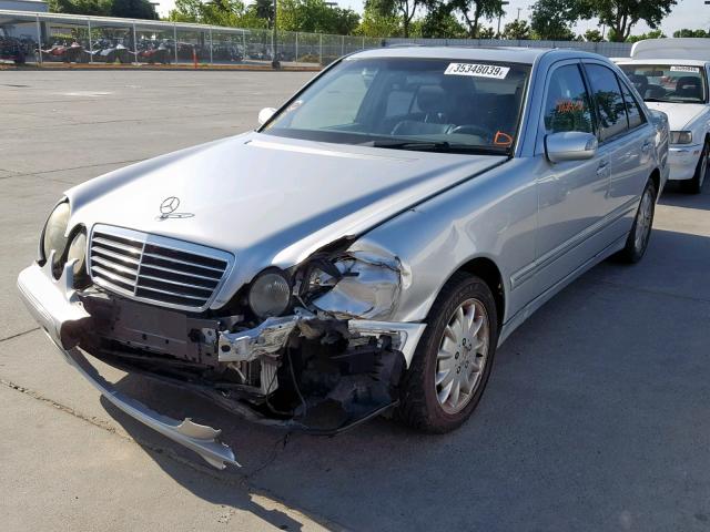 WDBJF65J11B222400 - 2001 MERCEDES-BENZ E 320 SILVER photo 2