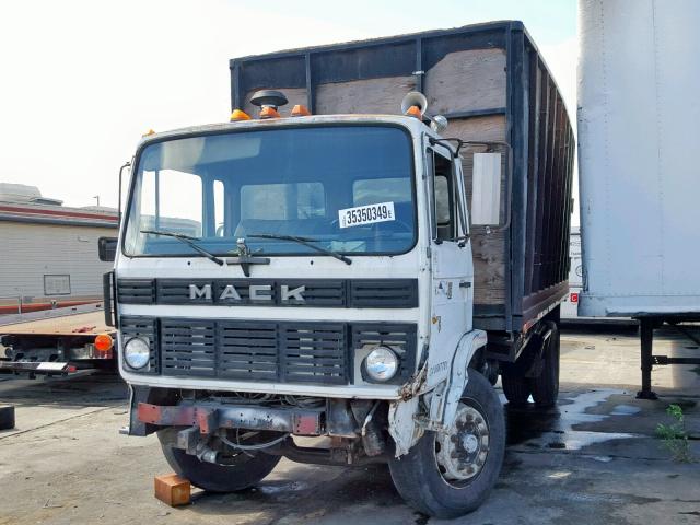 VG6M114B9FB082366 - 1985 MACK 250 MS250 WHITE photo 2