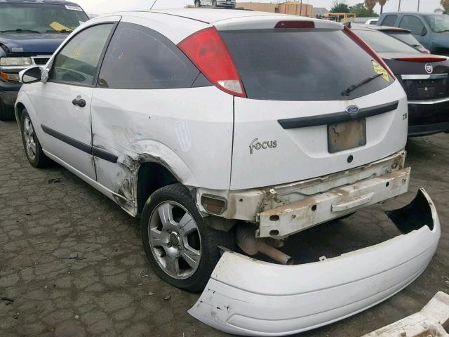 3FAFP31Z43R193722 - 2003 FORD FOCUS ZX3 WHITE photo 3