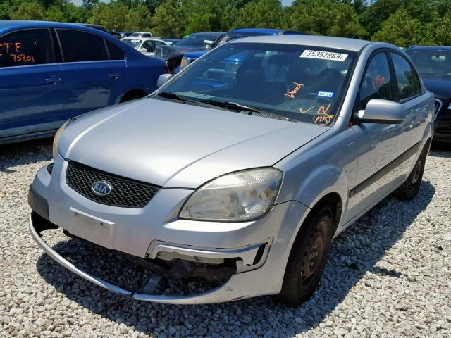 KNADE123566073660 - 2006 KIA RIO SILVER photo 2