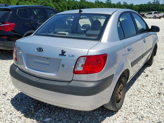 KNADE123566073660 - 2006 KIA RIO SILVER photo 4