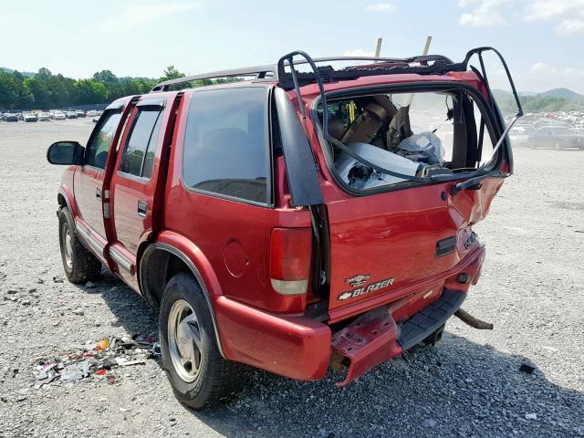 1GNDT13W412209818 - 2001 CHEVROLET BLAZER MAROON photo 3