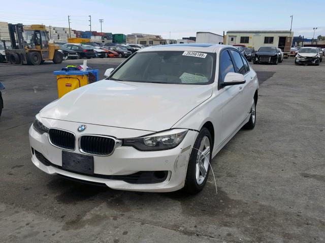 WBA3C1C5XCF432479 - 2012 BMW 328 I SULE WHITE photo 2