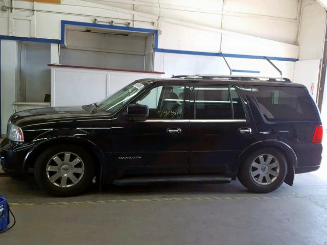 5LMFU28RX3LJ42865 - 2003 LINCOLN NAVIGATOR 黑色 照片 9
