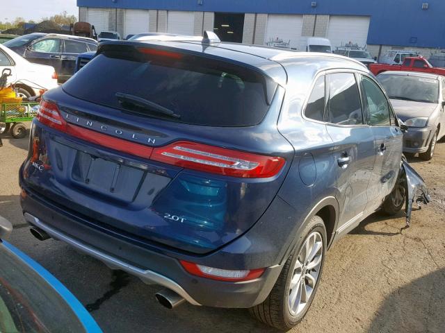 5LMCJ2C96HUL61598 - 2017 LINCOLN MKC SELECT BLUE photo 4