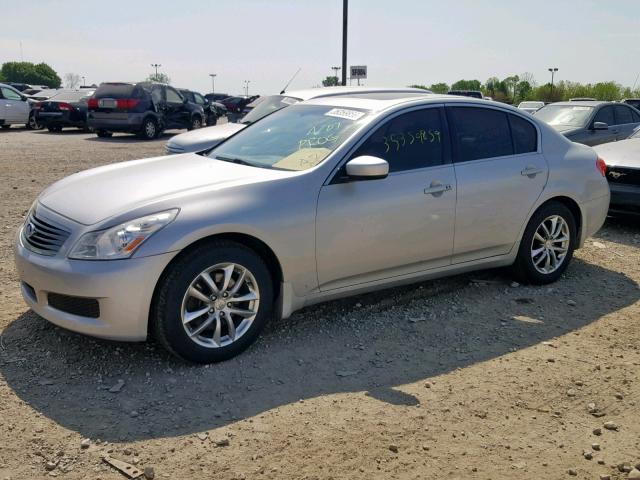 JNKCV61F39M352935 - 2009 INFINITI G37 SILVER photo 2