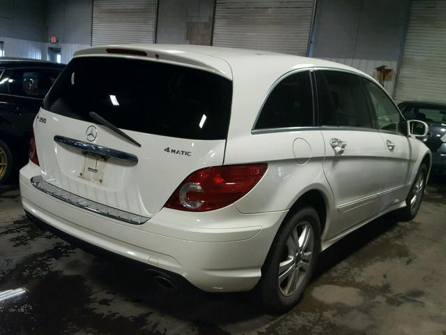 4JGCB65E58A069394 - 2008 MERCEDES-BENZ R 350 WHITE photo 4