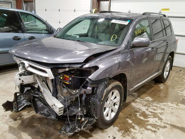 5TDBK3EH7BS048467 - 2011 TOYOTA HIGHLANDER GRAY photo 2