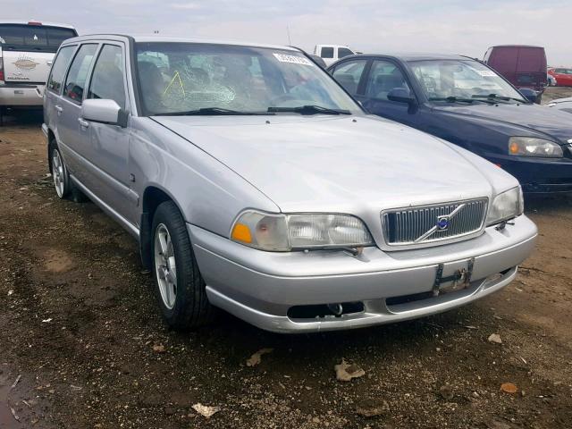 YV1LV56D7X2558300 - 1999 VOLVO V70 SILVER photo 1