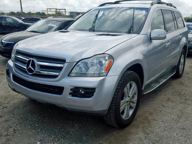 4JGBF71E87A246241 - 2007 MERCEDES-BENZ GL 450 4MA SILVER photo 2