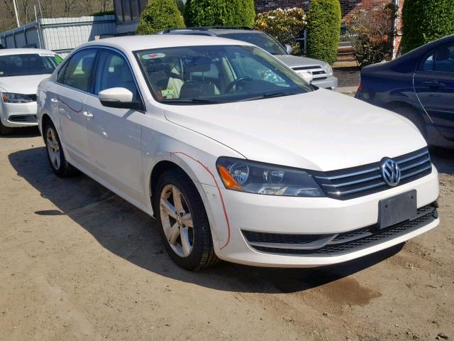 1VWBP7A30DC049562 - 2013 VOLKSWAGEN PASSAT SE WHITE photo 1