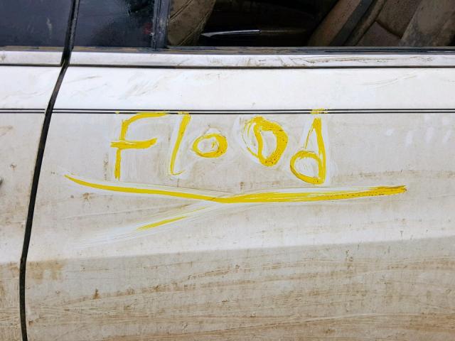 19UUB3F56GA000591 - 2016 ACURA TLX TECH WHITE photo 9