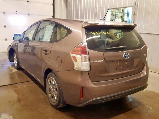 JTDZN3EUXHJ056586 - 2017 TOYOTA PRIUS V BROWN photo 3