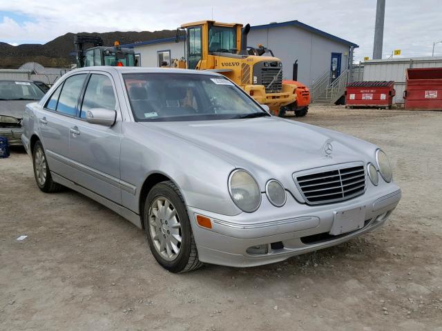 WDBJF65J7YB064509 - 2000 MERCEDES-BENZ E 320 SILVER photo 1