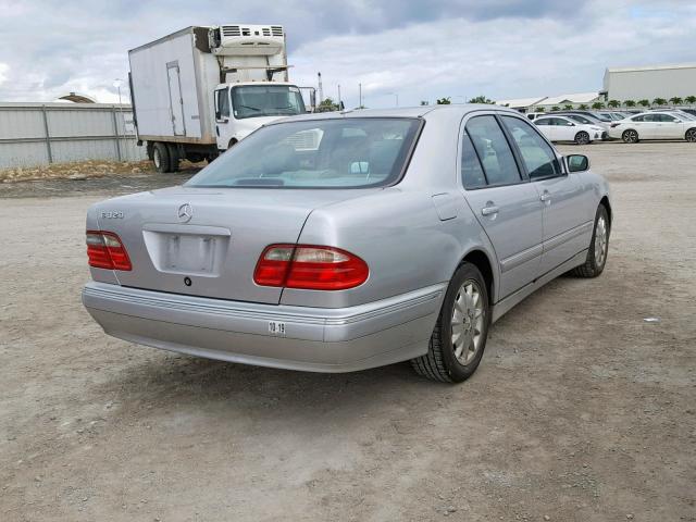 WDBJF65J7YB064509 - 2000 MERCEDES-BENZ E 320 SILVER photo 4