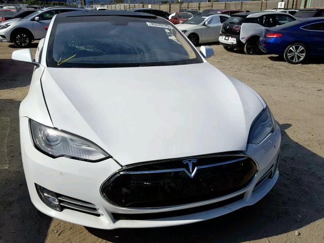 5YJSA1CN3DFP09869 - 2013 TESLA MODEL S WHITE photo 9