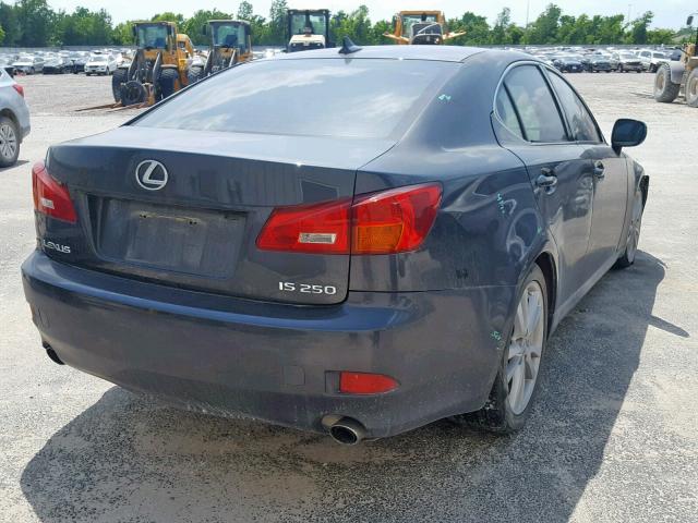 JTHBK262572031099 - 2007 LEXUS IS 250 CHARCOAL photo 4