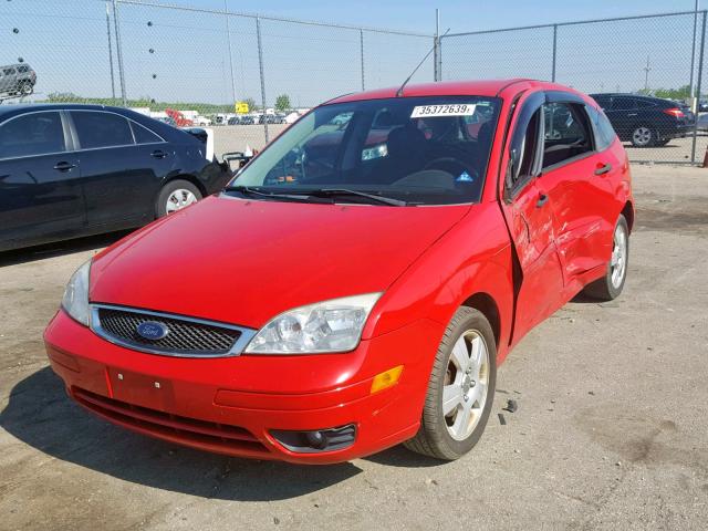 1FAHP37N77W344181 - 2007 FORD FOCUS ZX5 RED photo 2