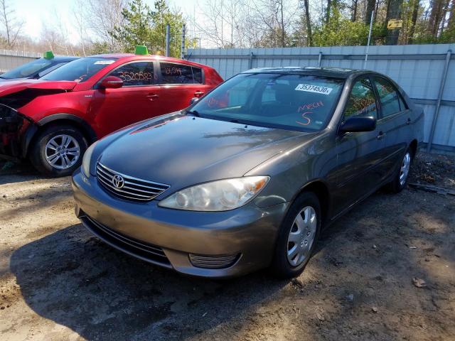 JTDBE32K563063578 - 2006 TOYOTA CAMRY LE  photo 2