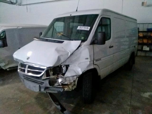 WD0PD644X55792436 - 2005 DODGE SPRINTER 2 WHITE photo 2